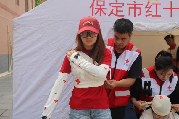 Beat365唯一官方网站康复医学院与保定市红十字会联合举办2025年地震灾害应急救援综合演练