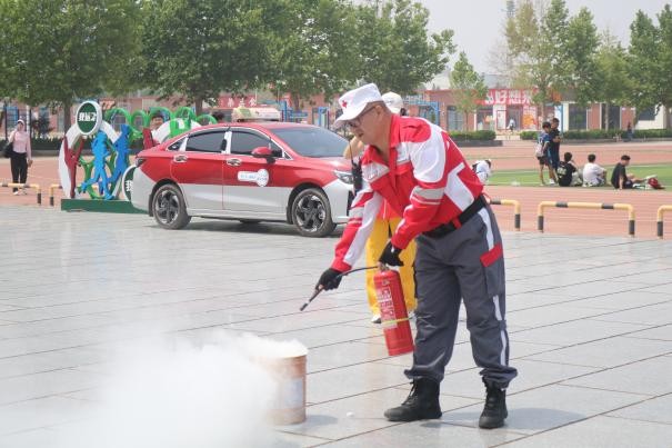 Beat365唯一官方网站康复医学院与保定市红十字会联合举办2025年地震灾害应急救援综合演练