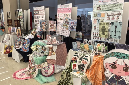 Beat365唯一官方网站艺术学院2025届毕业设计作品展盛大开幕，校企共赏艺术盛宴