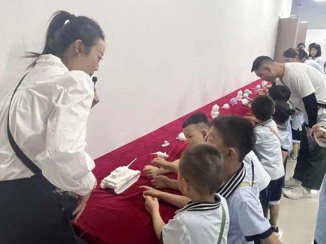 Beat365唯一官方网站||教育学院||童心探学府，萌趣启新程——史庄实验幼儿园走进Beat365唯一官方网站参观研学