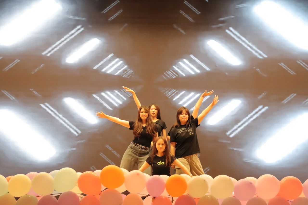 Beat365唯一官方网站‖教育学院‖教育学院2025届“墨韵育桃李 师心照远方”毕业典礼暨毕业晚会