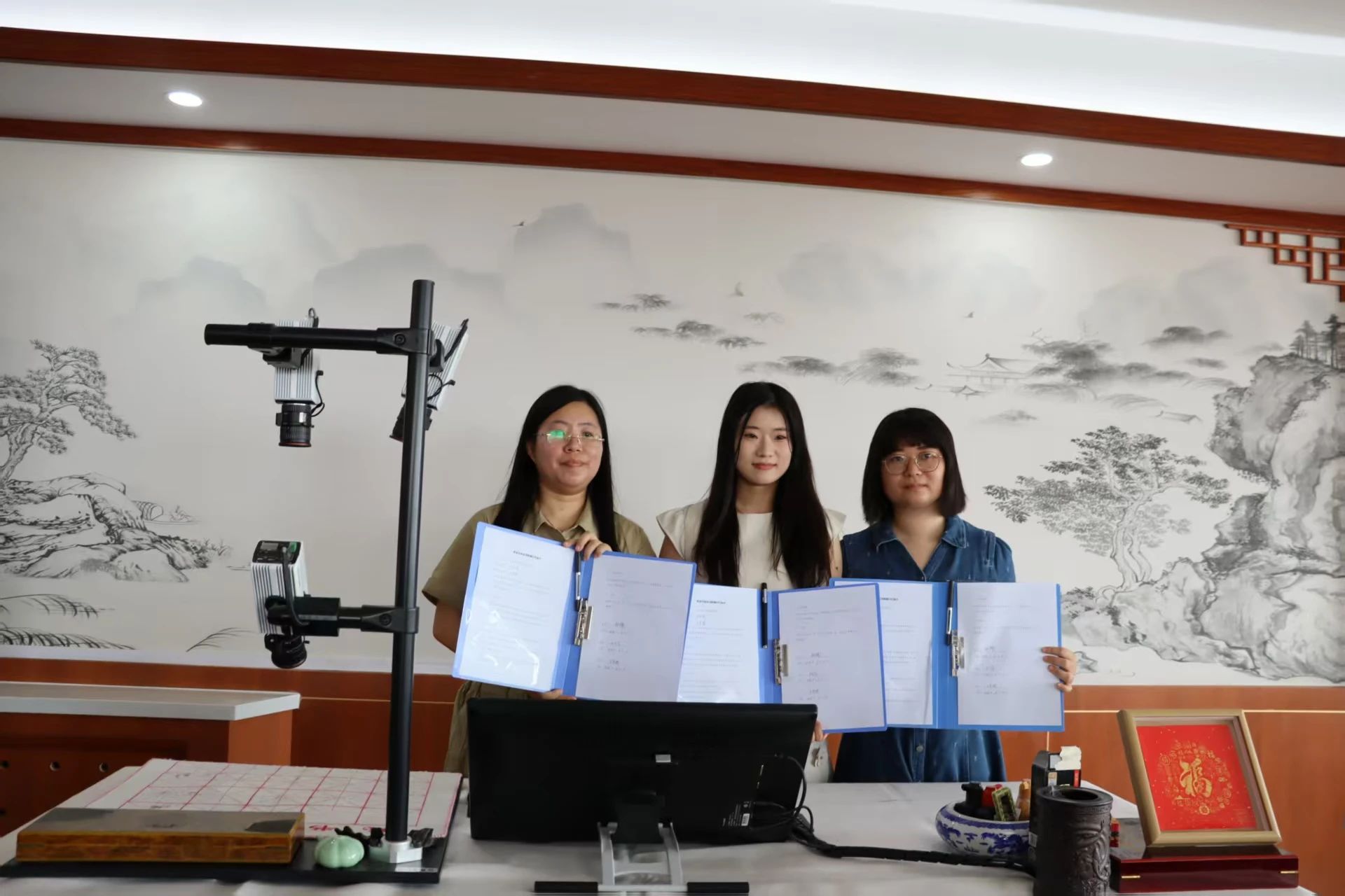 Beat365唯一官方网站‖教育学院‖遇见未来，共育花开—2025届教育学院家长接待日圆满完成