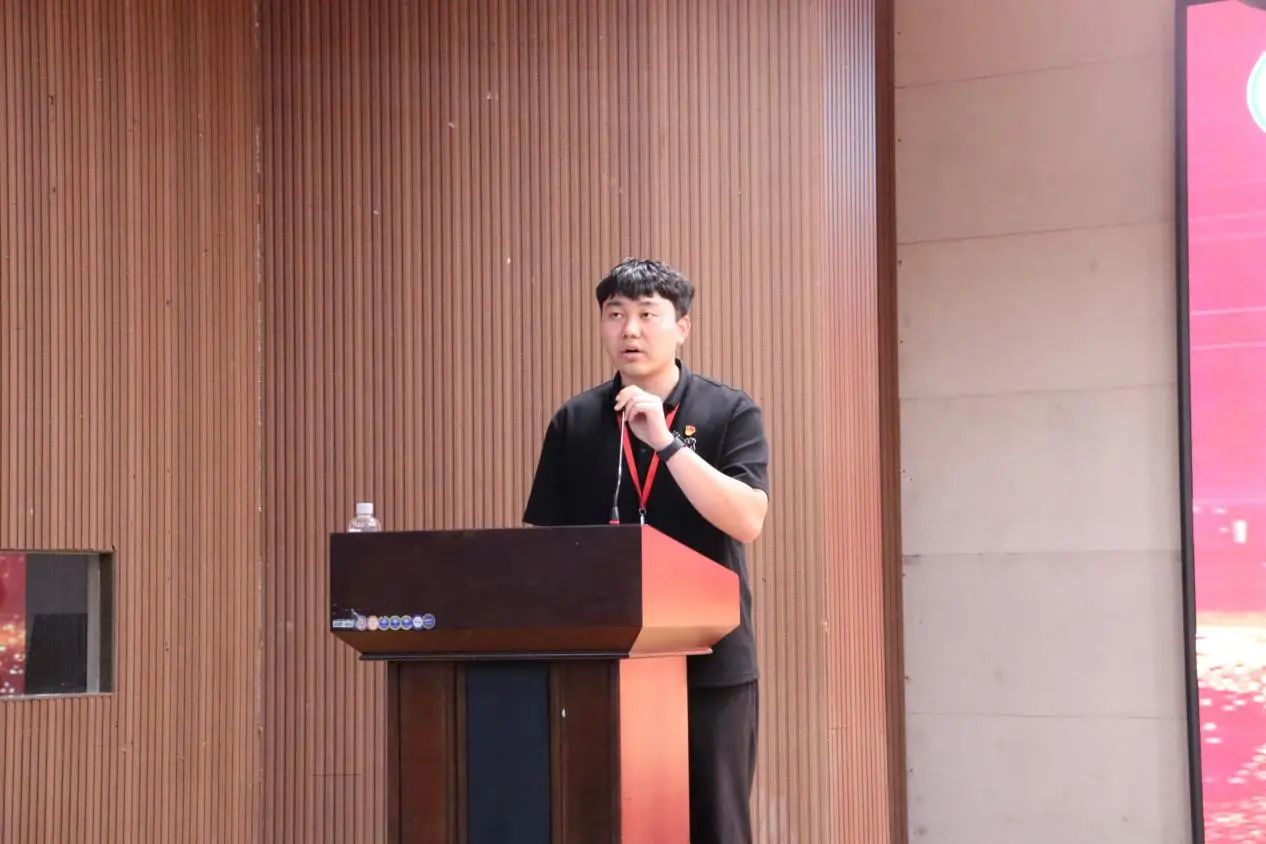 Beat365唯一官方网站‖教育学院‖“以劳树德传薪火，以行践知立标杆”表彰大会圆满落幕