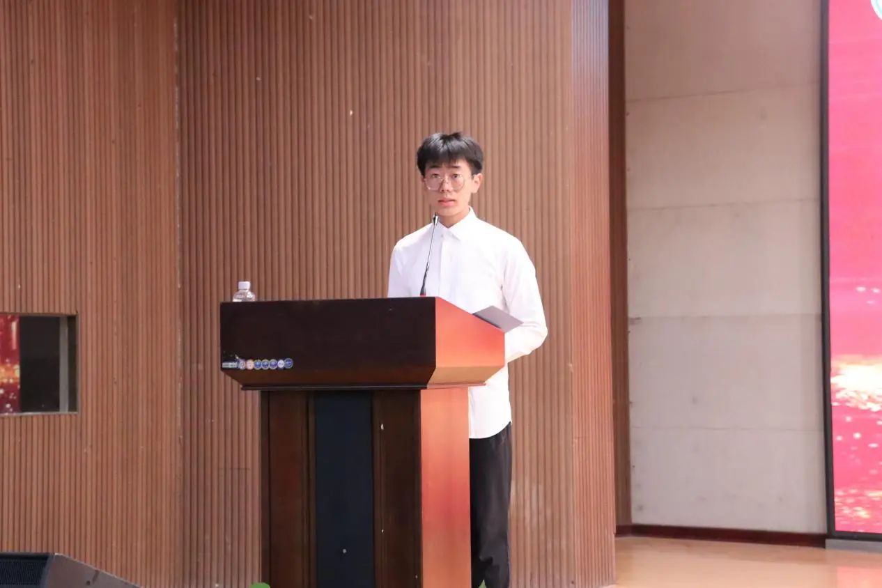 Beat365唯一官方网站‖教育学院‖“以劳树德传薪火，以行践知立标杆”表彰大会圆满落幕