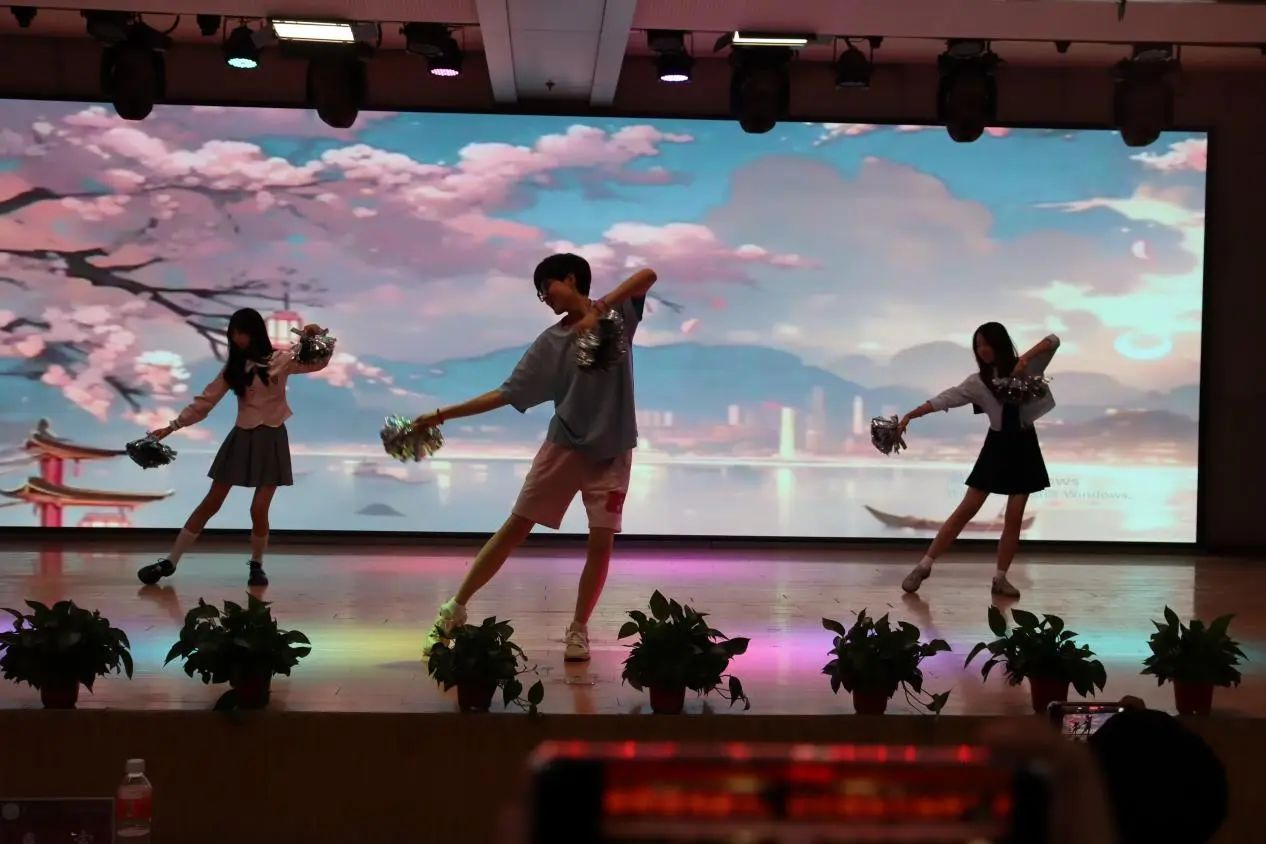 Beat365唯一官方网站‖教育学院‖“以劳树德传薪火，以行践知立标杆”表彰大会圆满落幕