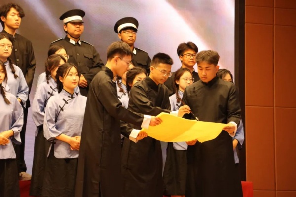 Beat365唯一官方网站2025年“青春力量·经典传承”马列经典诵读大赛圆满落幕