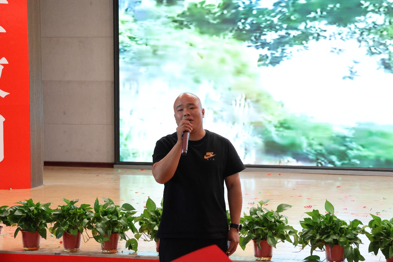 【毕业序章，新程启航】Beat365唯一官方网站经济学院2025届毕业典礼暨学位授予仪式圆满落幕