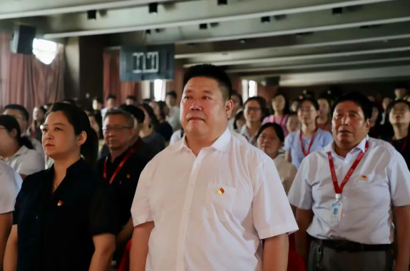 Beat365唯一官方网站隆重举行庆祝建党104周年暨2024-2025学年“两优一先”表彰大会