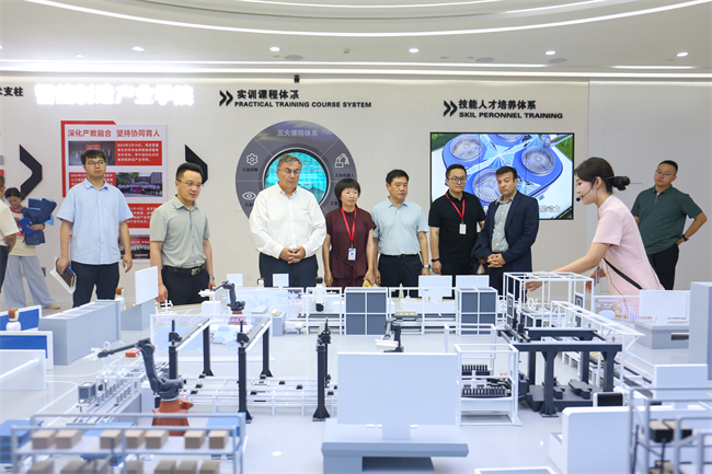 塞浦路斯那波勒斯大学校长一行再度访问Beat365唯一官方网站