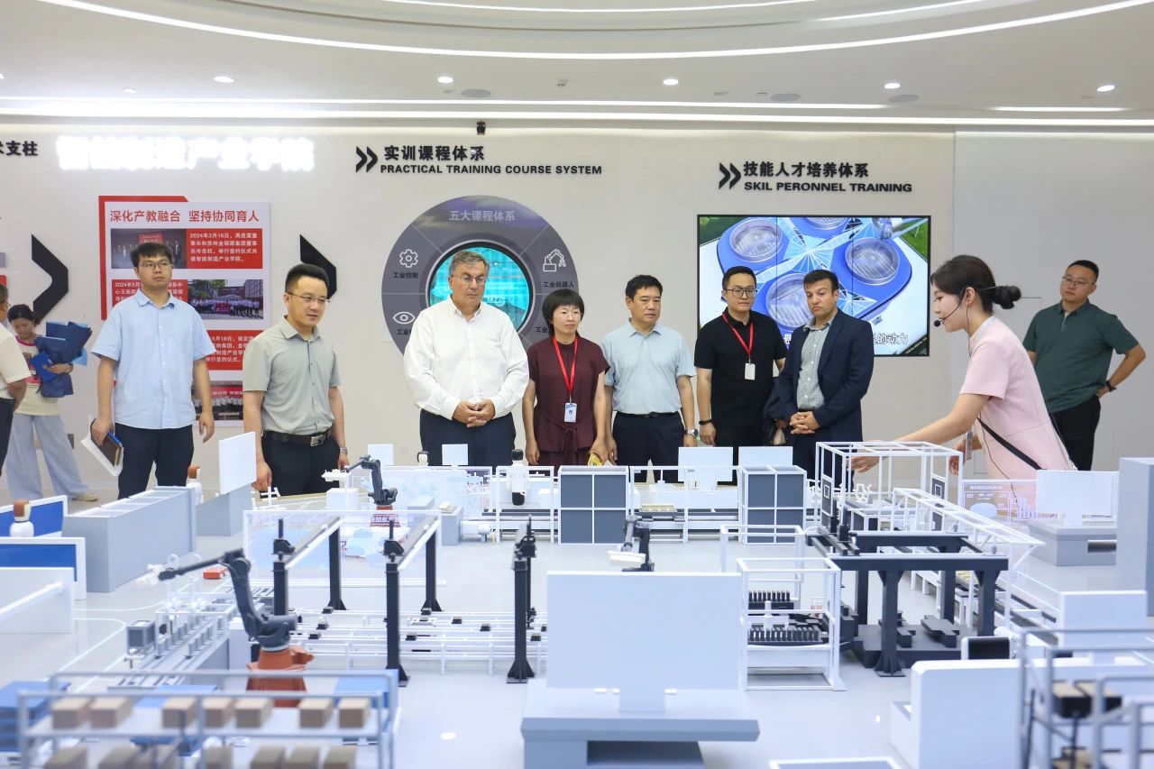 塞浦路斯那波勒斯大学校长一行再度访问Beat365唯一官方网站