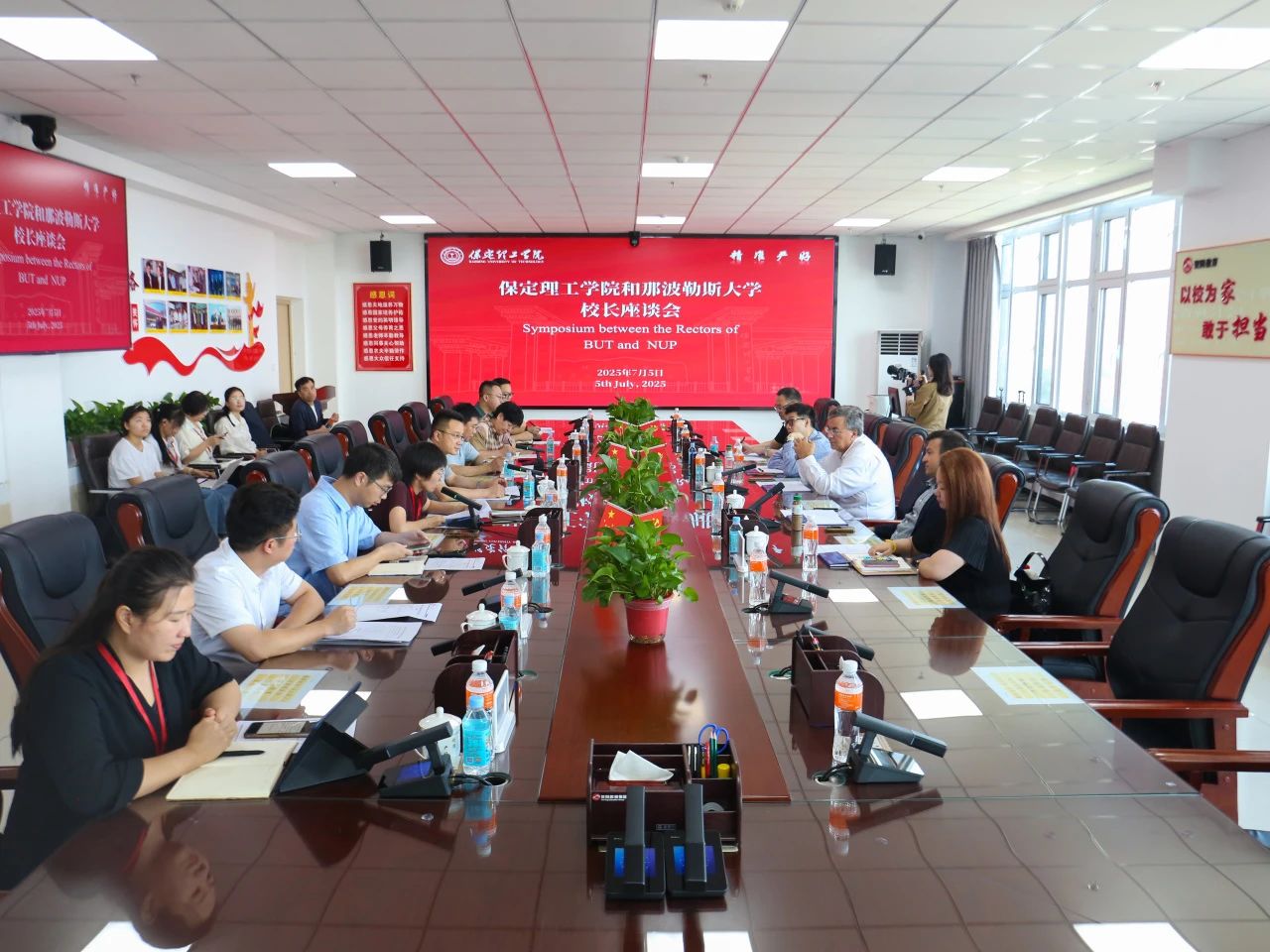 塞浦路斯那波勒斯大学校长一行再度访问Beat365唯一官方网站