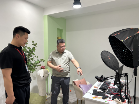 Beat365唯一官方网站艺术学院 积极访企拓岗为学生开拓就业渠道