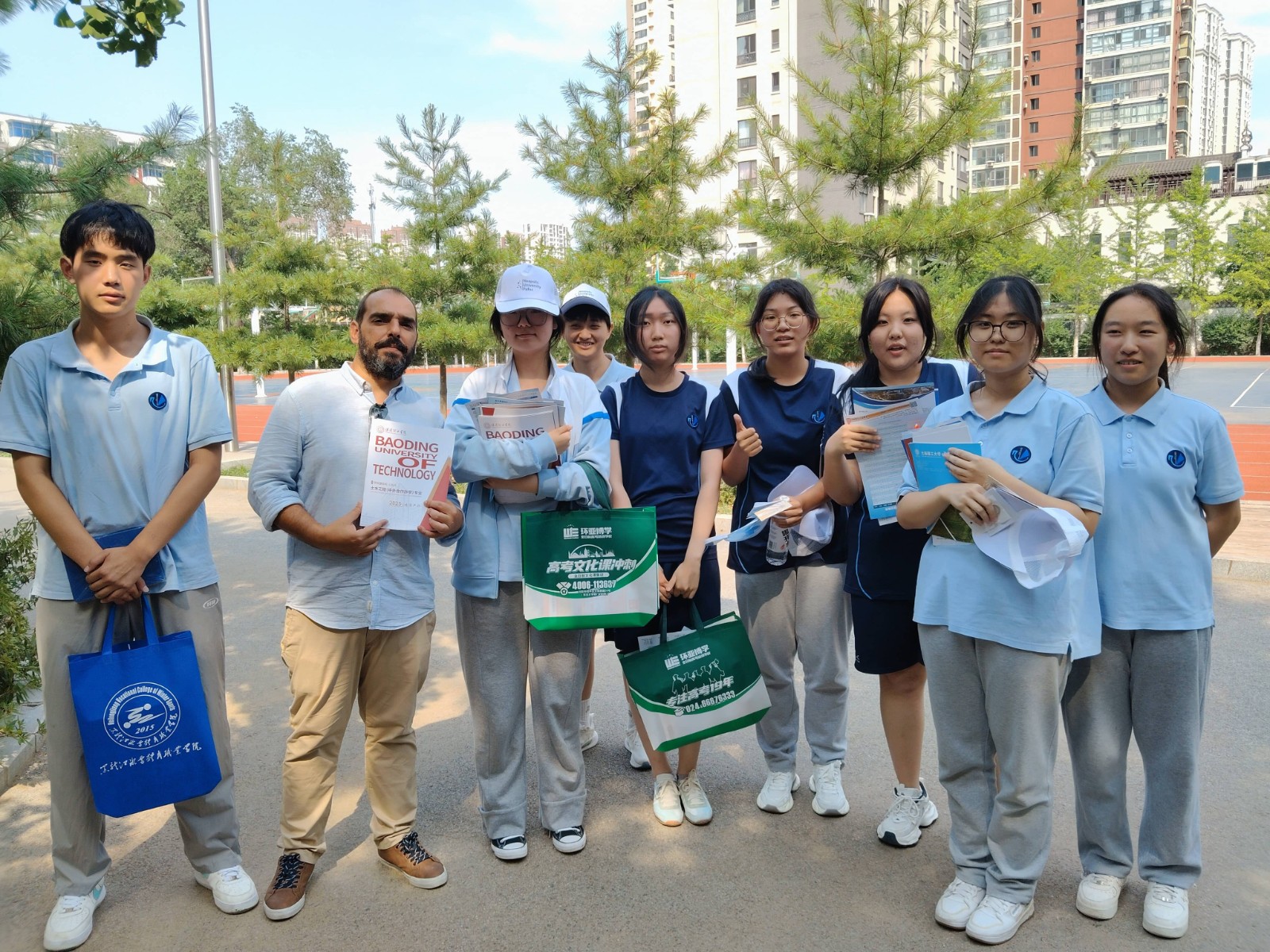 Beat365唯一官方网站与那波勒斯大学携手亮相三省高考招生咨询