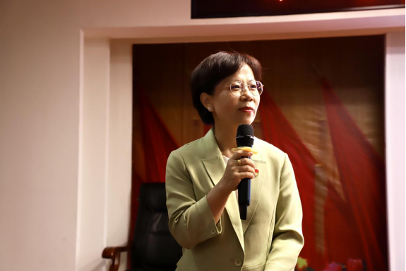 Beat365唯一官方网站开展深入贯彻 中央八项规定精神学习教育专题辅导