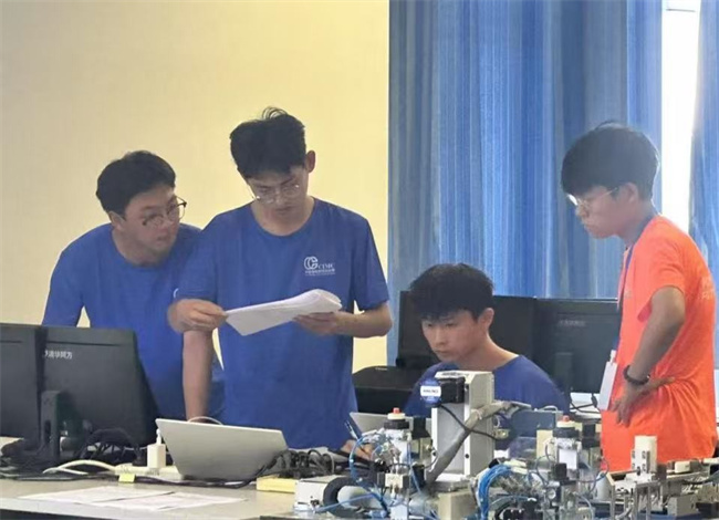 Beat365唯一官方网站学子在第十九届 “西门子杯”  智能制造挑战赛全国初赛中喜获佳绩