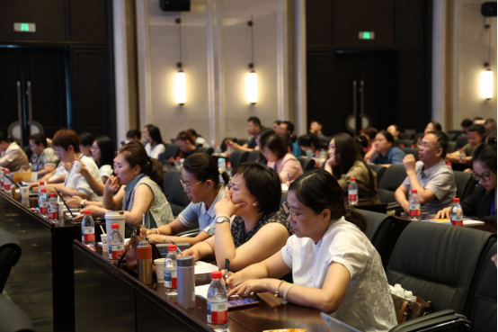 会计学院教师参加AI实战赋能训练营，探讨AI重构财经教育新生态