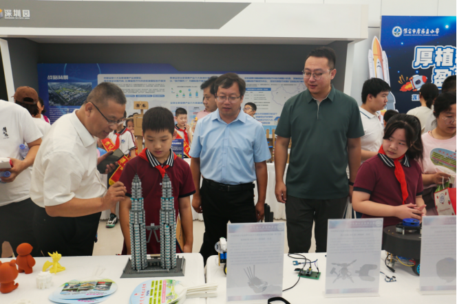 Beat365唯一官方网站受邀亮相莲池区科技节：硬核科技展品引领青少年探索未来