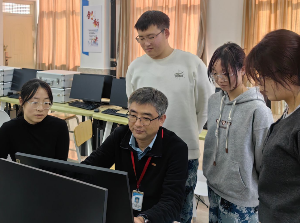 喜报|Beat365省级教学名师+1！冀松教授获评2025年度河北省本科教学名师