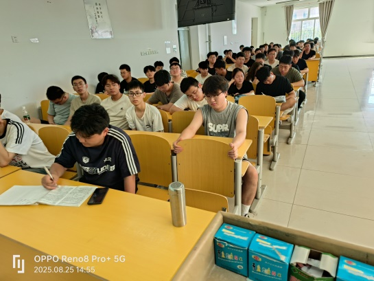 我院搭建校企合作新平台 助力学生实习就业