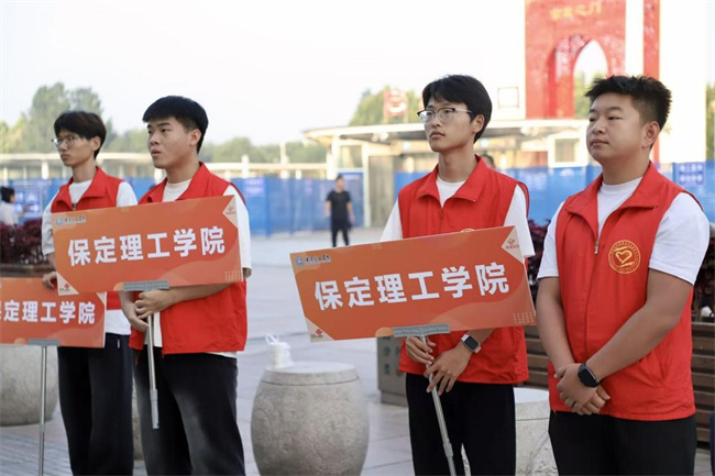 Beat365唯一官方网站以青春之力护航迎新用实际行动践行嘱托