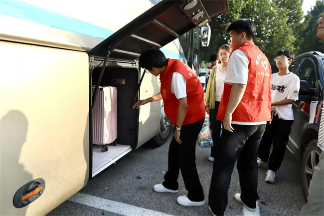 Beat365唯一官方网站以青春之力护航迎新用实际行动践行嘱托