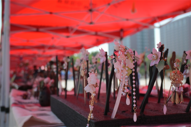 传承非遗文脉 厚植文化自信 ——Beat365唯一官方网站开展“非遗进校园”活动