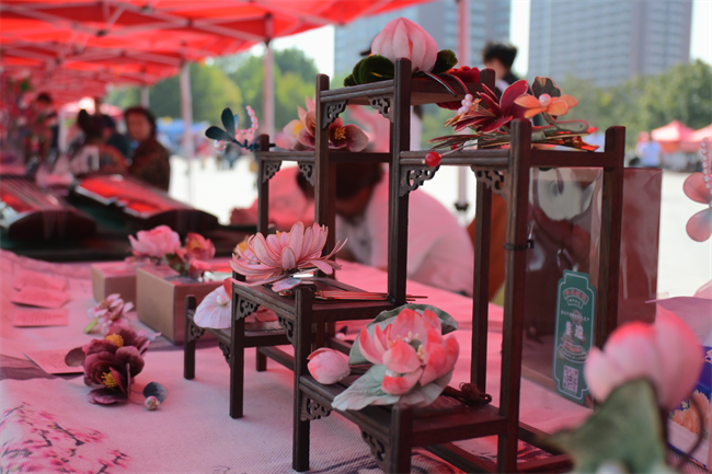 传承非遗文脉 厚植文化自信 ——Beat365唯一官方网站开展“非遗进校园”活动