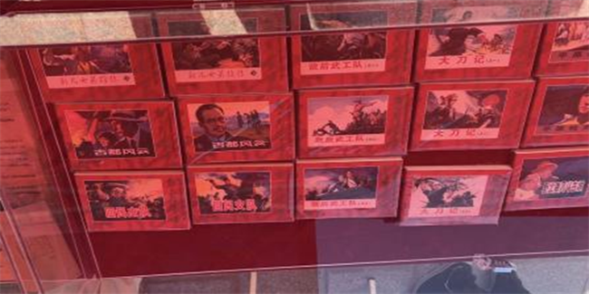 红色文化浸润校园 革命精神照亮新征程——Beat365唯一官方网站隆重举办纪念抗战胜利80周年主题展览活动