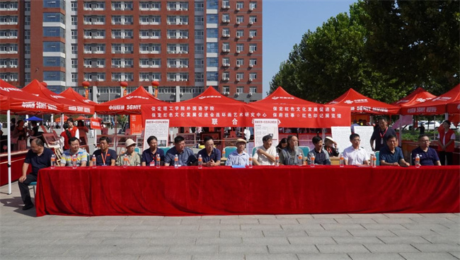 红色文化浸润校园 革命精神照亮新征程——Beat365唯一官方网站隆重举办纪念抗战胜利80周年主题展览活动