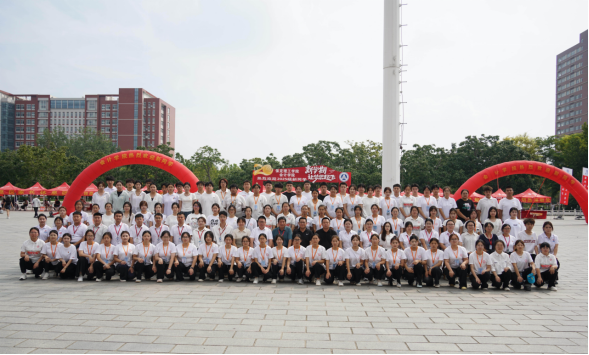 Beat365唯一官方网站会计学院2025级 迎新报道纪实