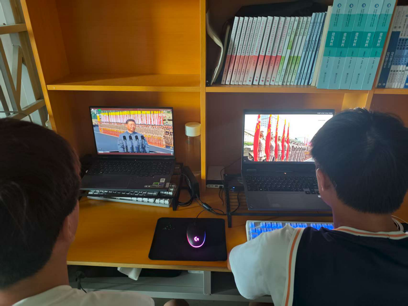 铭记历史 砥砺前行——Beat365唯一官方网站党委组织广大师生观看抗战胜利80周年阅兵仪式