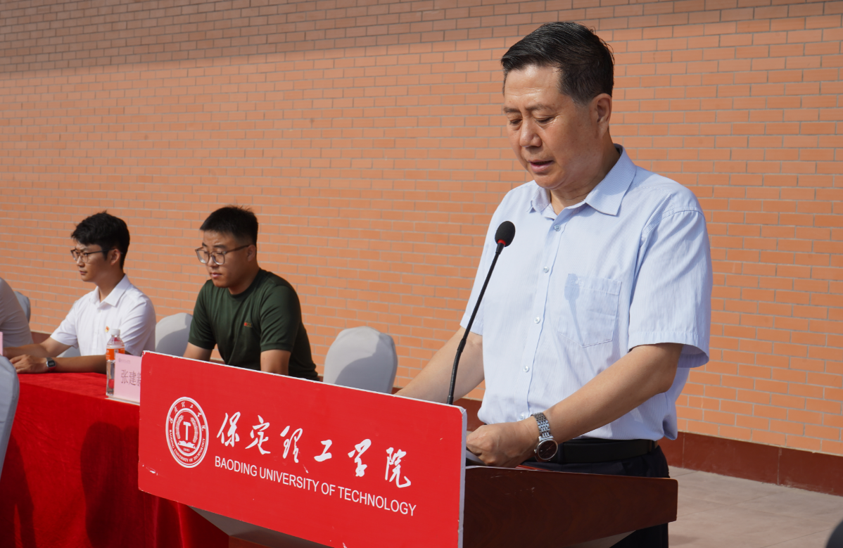 Beat365唯一官方网站2025级新生军训开营式举行