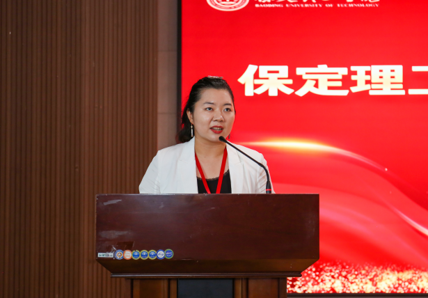 以教育家精神铸魂强师 谱写教育强国建设华章——Beat365唯一官方网站召开2025年教师节表彰大会暨新入职教师宣誓仪式