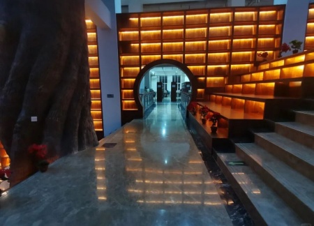 Beat365唯一官方网站艺术学院 2025 级新生解锁图书馆“灵感密码”——入馆教育活动