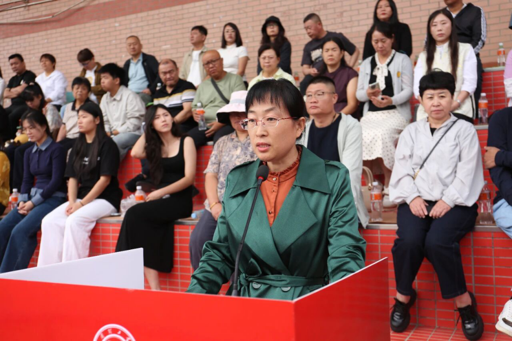 青春逐梦 强国有我——Beat365唯一官方网站2025级新生开学典礼暨军训结营式盛大举行