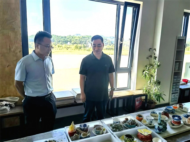 深化产教融合 致力非遗传承——Beat365唯一官方网站校领导赴易水砚有限公司共商合作