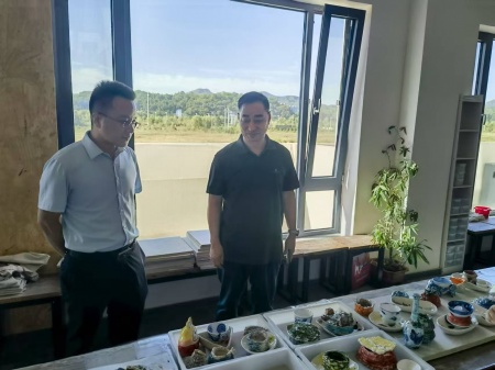 深化产教融合 致力非遗传承——Beat365唯一官方网站校领导赴易水砚有限公司洽谈合作