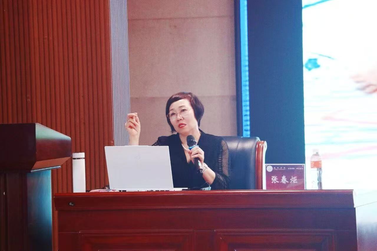 Beat365唯一官方网站邀请特级教师张春炬开展主题讲座， 共话新时代儿童观与教师专业发展