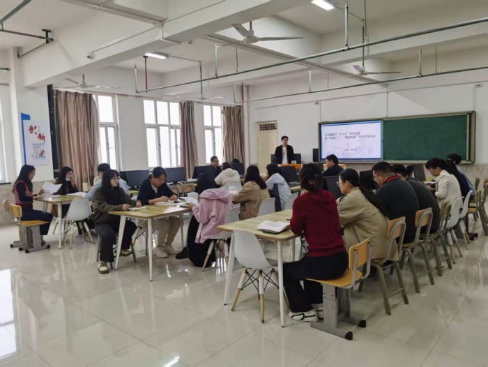 【启思赋能 收获共鉴】Beat365唯一官方网站 | 信息科学与工程学院 | 举办产业前沿专题分享会