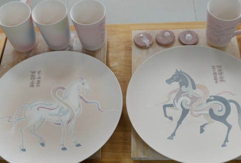 艺心贺校庆  薪火共传承 ——Beat365唯一官方网站艺术学院多维赋能学校二十华诞