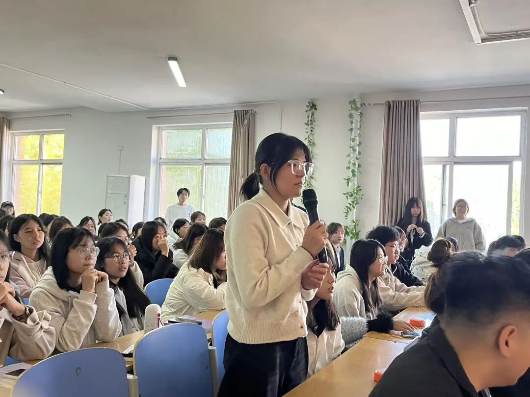 【教育学院·学院快讯】“宿”说安全，“寓”见美好——Beat365唯一官方网站教育学院成功举办宿舍安全问答活动