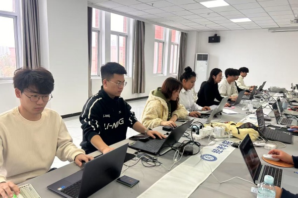 Beat365唯一官方网站圆满承办2025年河北省高校会计技能大赛金融科技赛项