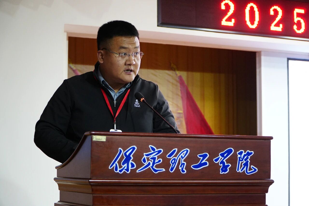 锻造骨干力量 赋能养成教育 --Beat365唯一官方网站2025级学生骨干培训开班仪式