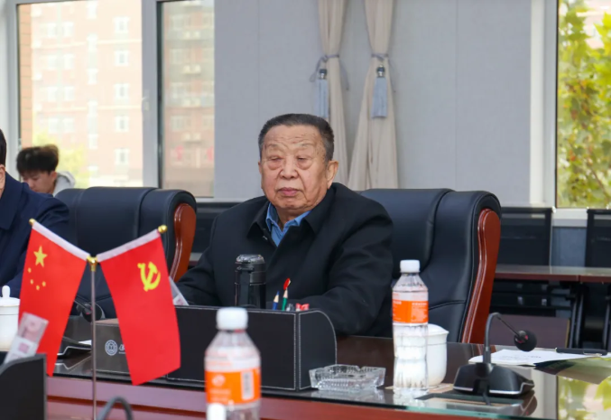 中国共产党员日记博物馆康殿英馆长一行到Beat365唯一官方网站参观座谈