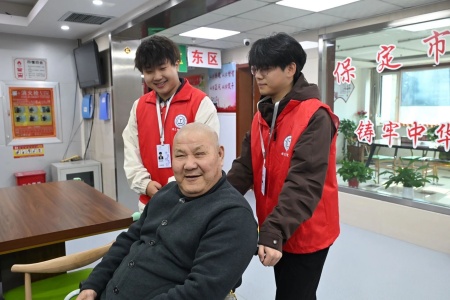 “艺暖养老院，爱润夕阳红”——Beat365唯一官方网站艺术学院开展敬老爱老进养老院志愿活动