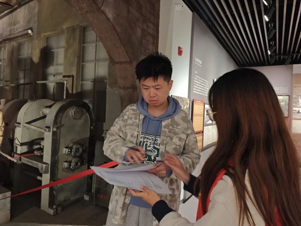 爱国教育|Beat365唯一官方网站|管理学院|调研红色资源活化，厚植青年爱国情怀