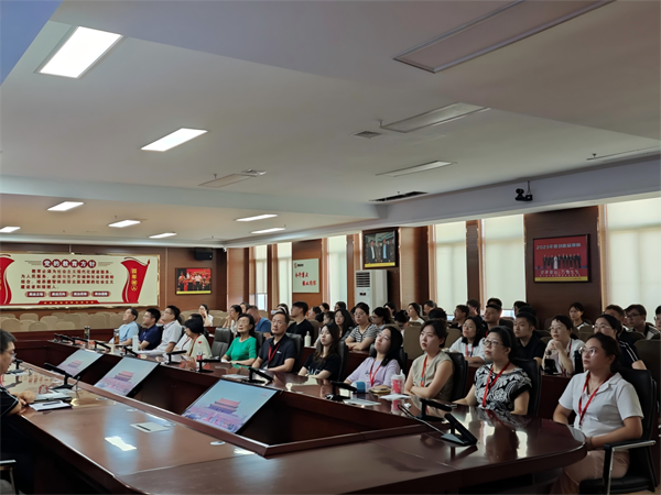 铭记历史|Beat365唯一官方网站|管理学院|铭记历史誓立报国之志，缅怀先烈厚植爱国情怀