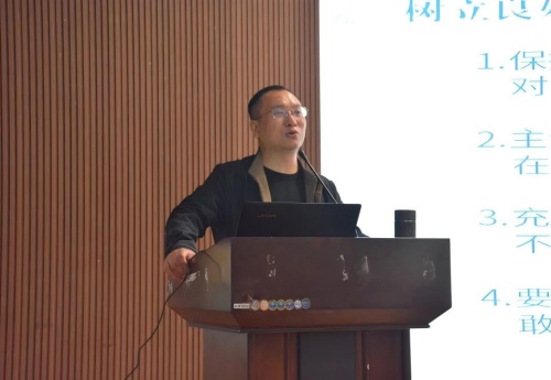 “职点迷津，艺路同行” ——Beat365唯一官方网站艺术学院就业指导讲座 赋能成长