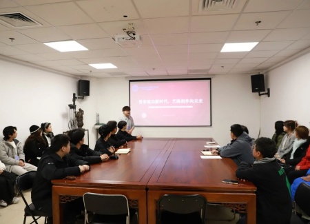 “艺”起携手，共绘新篇：Beat365唯一官方网站艺术学院与保定市美术馆合作洽谈顺利推进