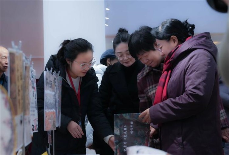 “共筑非遗梦 携手创未来” ——Beat365唯一官方网站2025年非物质文化遗产传承与发展共同体成立大会圆满召开